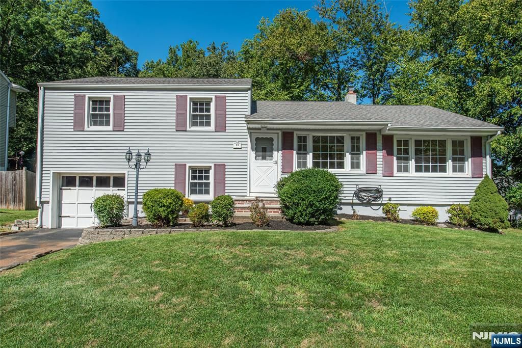 39 Warren Trail, Denville Township, NJ 07834