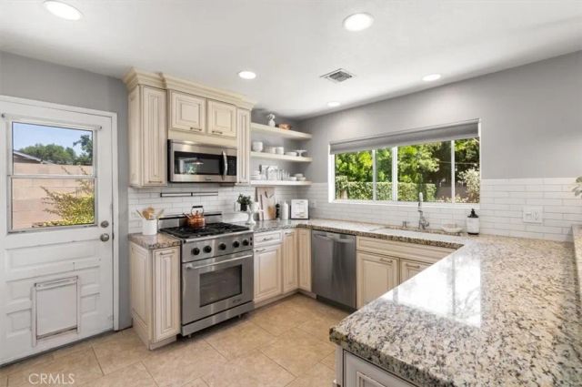 13352 Fairmont Way, North Tustin, CA 92705