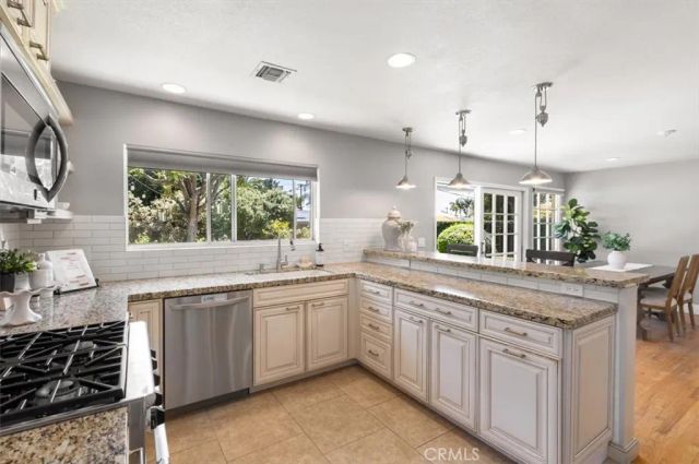 13352 Fairmont Way, North Tustin, CA 92705