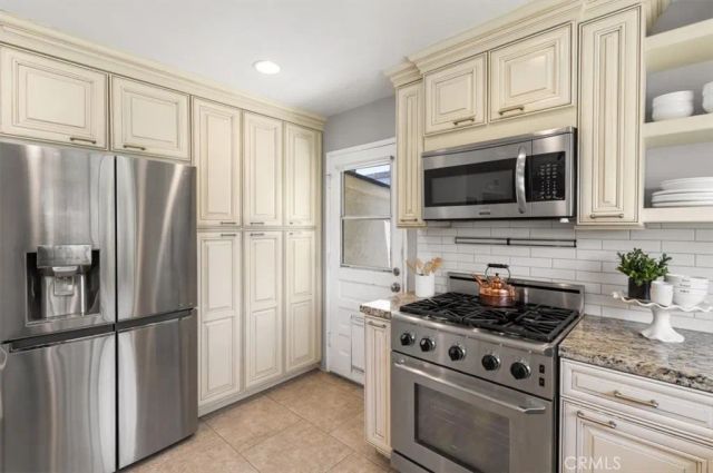 13352 Fairmont Way, North Tustin, CA 92705