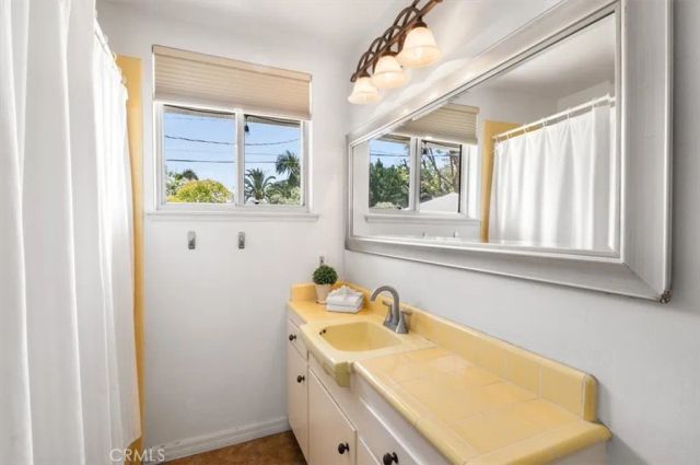 13352 Fairmont Way, North Tustin, CA 92705