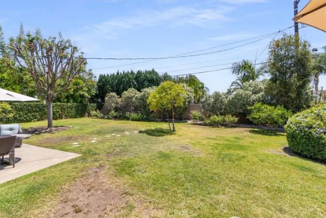 13352 Fairmont Way, North Tustin, CA 92705