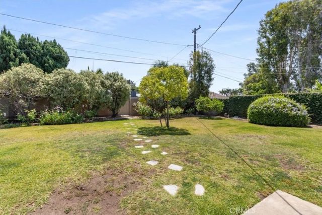 13352 Fairmont Way, North Tustin, CA 92705