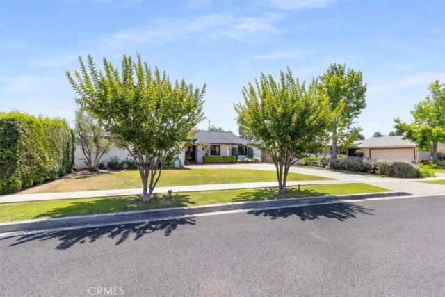 13352 Fairmont Way, North Tustin, CA 92705