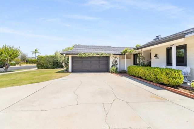 13352 Fairmont Way, North Tustin, CA 92705