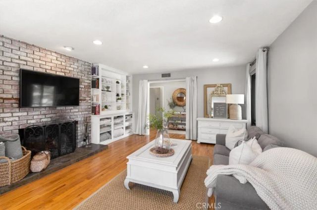 13352 Fairmont Way, North Tustin, CA 92705