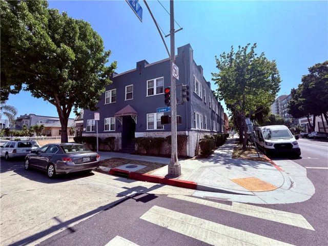 406 Linden Avenue 15, Long Beach, CA 90802