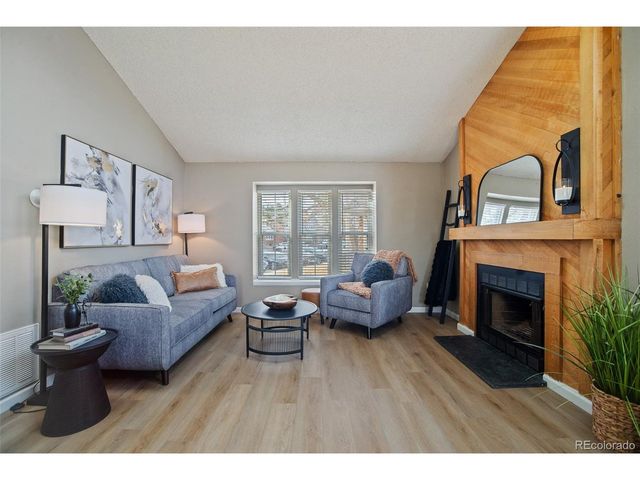 9669 W Chatfield Ave A, Littleton, CO 80128