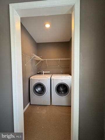 112 W PARK PL, Newark, DE 19711