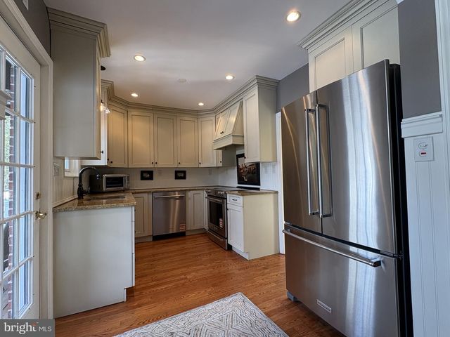 112 W PARK PL, Newark, DE 19711