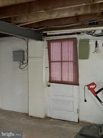 112 W PARK PL, Newark, DE 19711