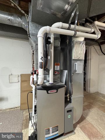 112 W PARK PL, Newark, DE 19711