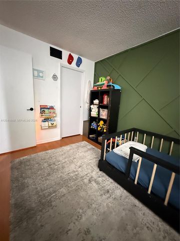 17000 NW 67th Ave 402, Hialeah, FL 33015