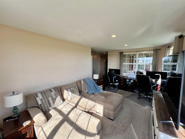 90 Pilots Dream Drive, Dry Ridge, KY 41035