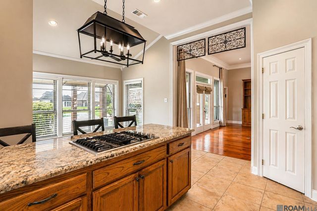 18436 Lake Stream Dr, Greenwell Springs, LA 70739