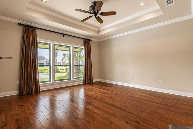 18436 Lake Stream Dr, Greenwell Springs, LA 70739