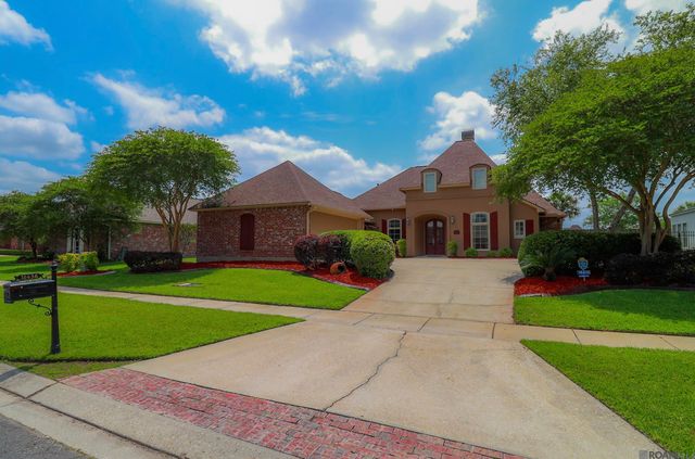 18436 Lake Stream Dr, Greenwell Springs, LA 70739