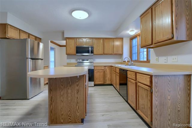 7252 Steeplechase Drive, Saline, MI 48176