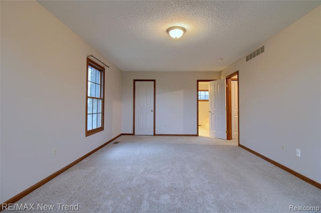 7252 Steeplechase Drive, Saline, MI 48176