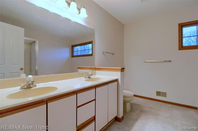 7252 Steeplechase Drive, Saline, MI 48176