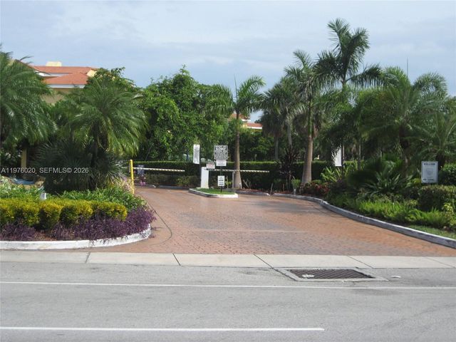 8305 SW 152 AV A-405, Miami, FL 33193