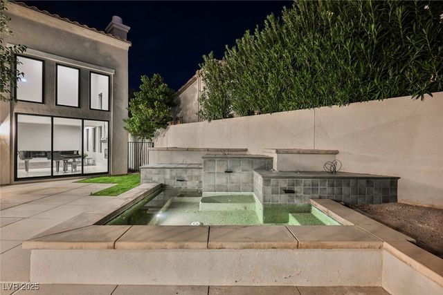 2486 Grassy Spring Place, Las Vegas, NV 89135