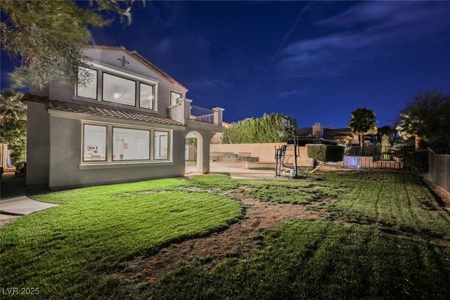 2486 Grassy Spring Place, Las Vegas, NV 89135