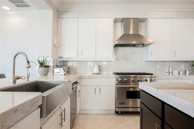 2486 Grassy Spring Place, Las Vegas, NV 89135