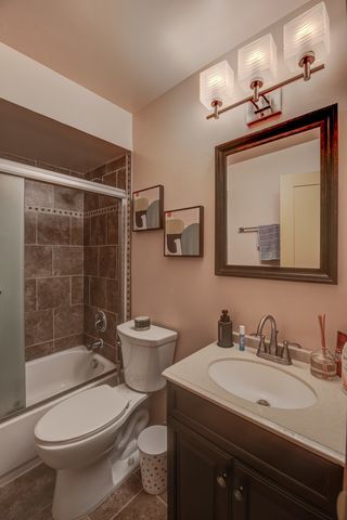 1960 185th Street, Lansing, IL 60438
