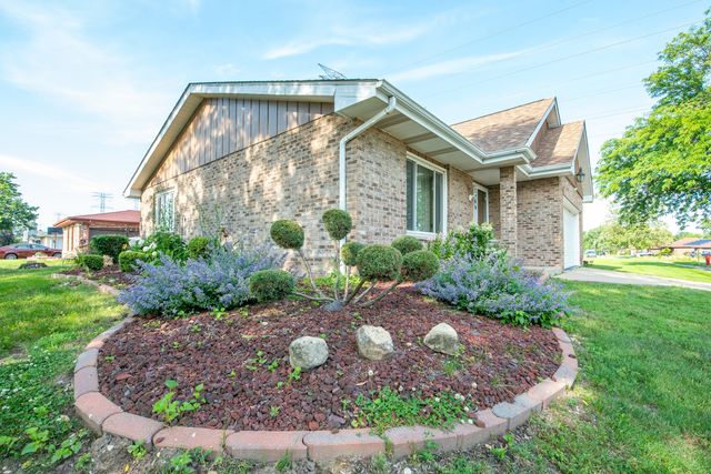 1960 185th Street, Lansing, IL 60438