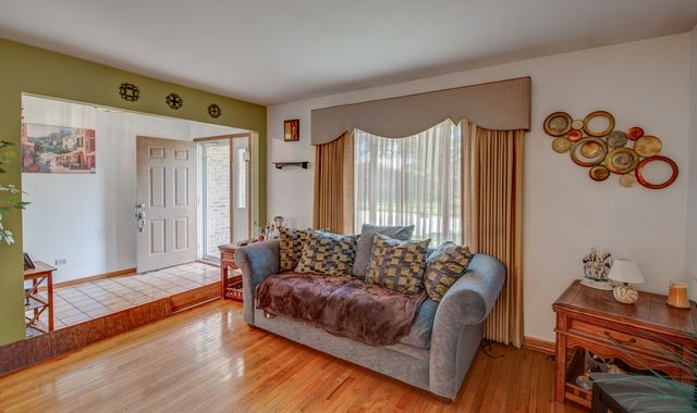 1960 185th Street, Lansing, IL 60438