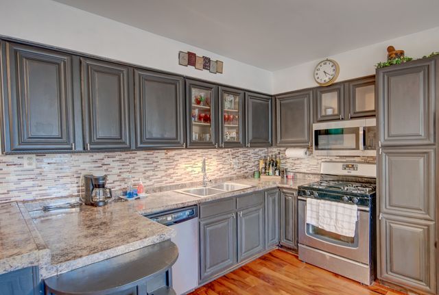 1960 185th Street, Lansing, IL 60438