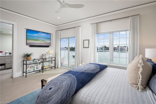 4000 Gulf Shore BLVD N 400, Naples, FL 34103