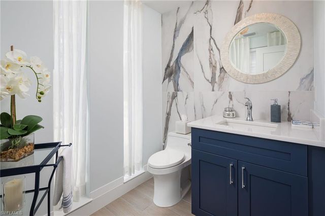 4000 Gulf Shore BLVD N 400, Naples, FL 34103