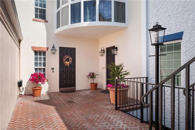 4000 Gulf Shore BLVD N 400, Naples, FL 34103