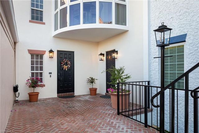 4000 Gulf Shore BLVD N 400, Naples, FL 34103