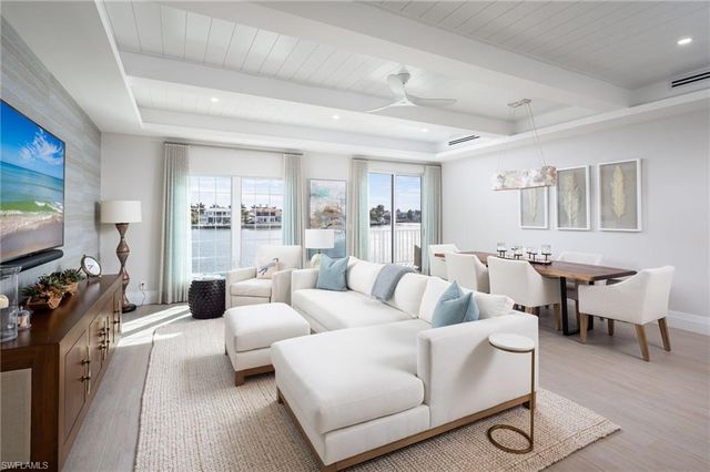 4000 Gulf Shore BLVD N 400, Naples, FL 34103