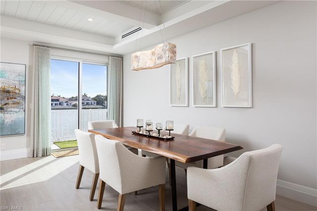 4000 Gulf Shore BLVD N 400, Naples, FL 34103