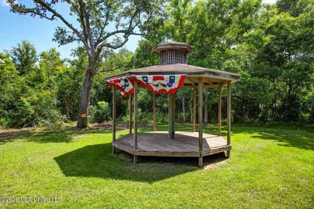 342 Menge Avenue, Pass Christian, MS 39571