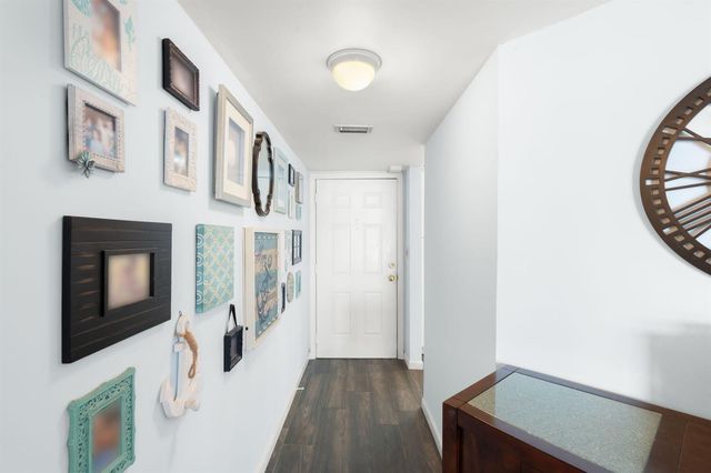 116 Lake Emerald Drive 101, Oakland Park, FL 33309