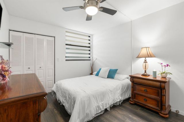 116 Lake Emerald Drive 101, Oakland Park, FL 33309