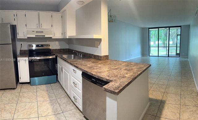 7750 W Mcnab Rd 104, Tamarac, FL 33321