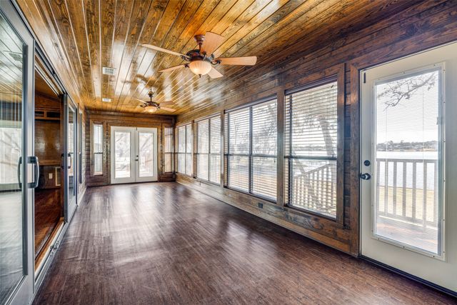 1230 Kiowa Drive E, Gainesville, TX 76240