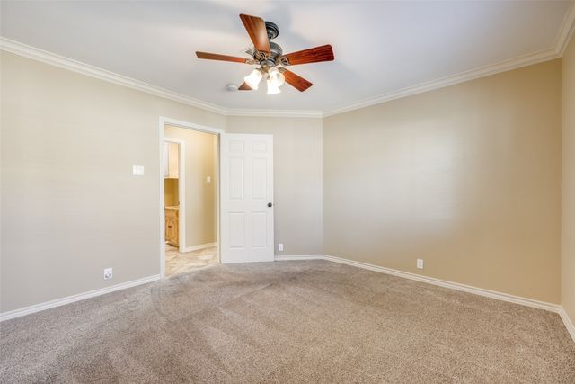 1230 Kiowa Drive E, Gainesville, TX 76240