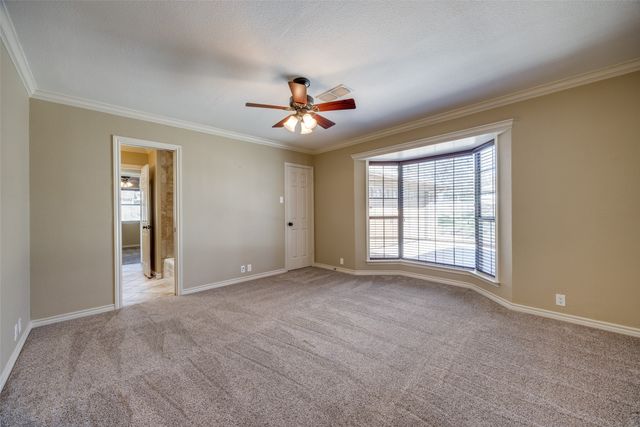 1230 Kiowa Drive E, Gainesville, TX 76240