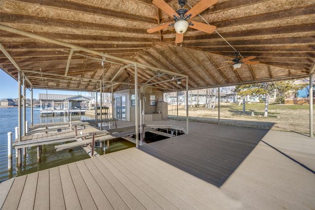 1230 Kiowa Drive E, Gainesville, TX 76240