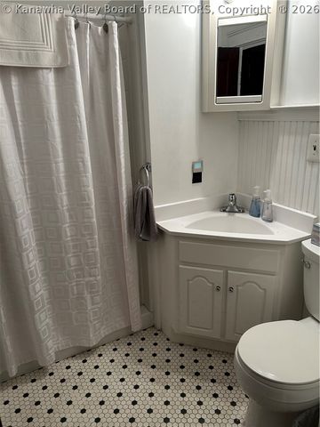 5203 Washington Avenue Se, Charleston, WV 25304