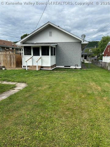 5203 Washington Avenue Se, Charleston, WV 25304