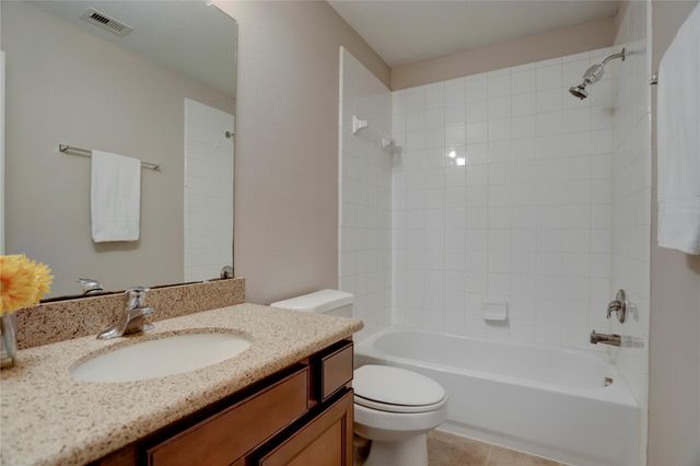 13419 Sunset Bay Lane, Pearland, TX 77584