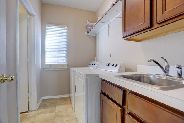 13419 Sunset Bay Lane, Pearland, TX 77584
